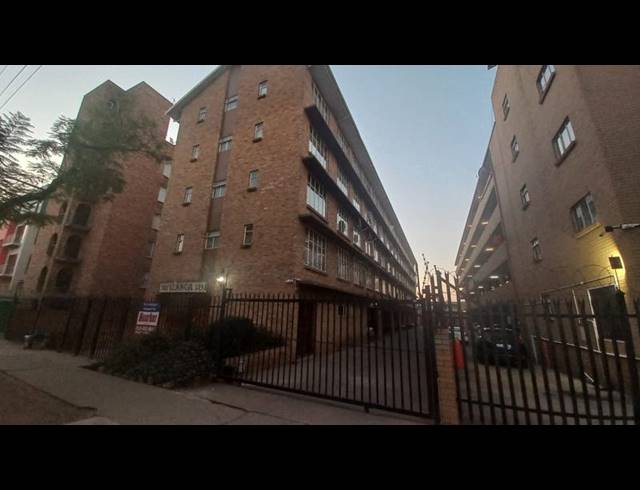 2 BEDROOM APARTMENT FOR SALE IN PRETORIA WEST